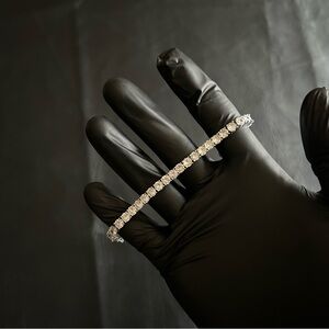 Moissanite Tennis Bracelet VVS1 5mm 7 Inch Brand New Passes Tester Silver